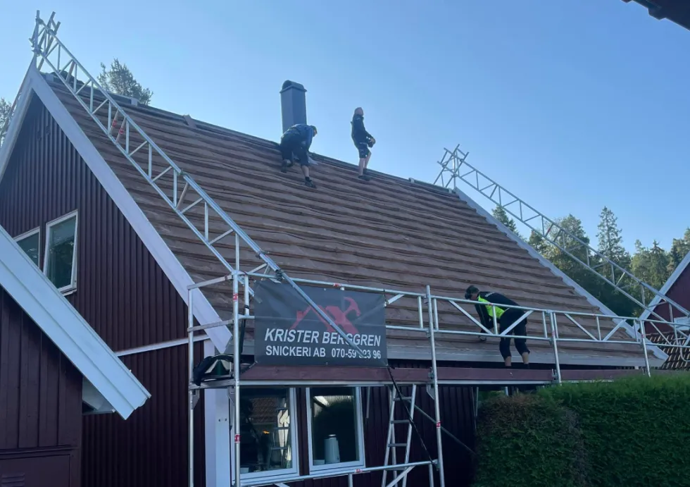 Takbyte på villa